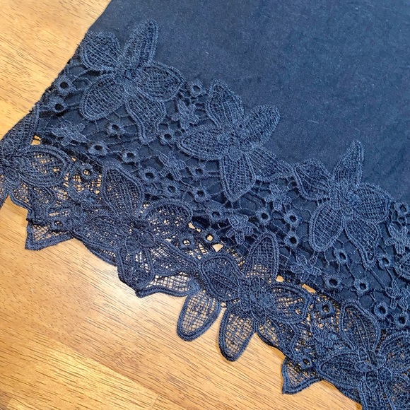 Black dress skirt - Picture 2 of 5